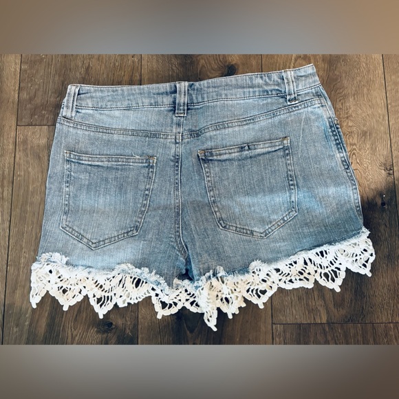 Madden NYC Lace Denim Shorts - Picture 2 of 5